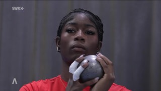 Kugelstoßerin Nina Ndubuisi