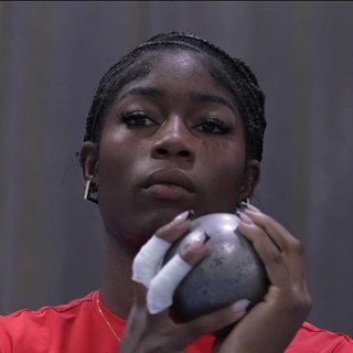 Kugelstoßerin Nina Ndubuisi