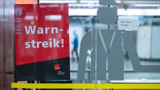 Die Gewerkschaft ver.di hat die Beschäftigten im öffentlichen Nahverkehr zum Warnstreik aufgerufen. (Archiv)
