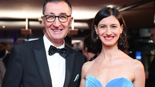 Cem Özdemir und und seine Partnerin Flavia Zaka beim Landespresseball