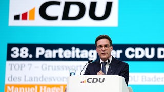 Manuel Hagel, CDU-Spitzenkandidat für die Landtagswahl in Baden-Württemberg, spricht beim CDU-Bundesparteitag in Stuttgart.
