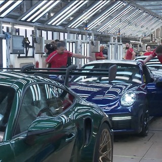 Porsche Autos im Werk