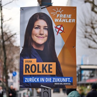 Auf dem Bild ist ein Wahlplakat von Sylvia Rolke, Freie Wähler BW