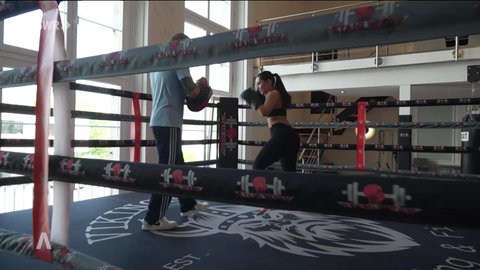 Aurelia im Boxring