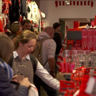 SC-Freiburg Fans im Fanshop