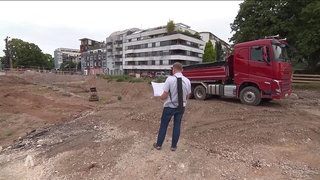 Auf der Baustelle in der Tübinger Südstadt: Hier bauen mehrere Unternehmer aus der Region gemeinsam Wohnungen für Mitarbeitende. Comeback der Werkswohnungen. 