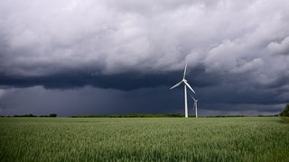 Im Südwesten Baden-Württembergs könnten sich am Freitagabend Gewitter bilden. (Symbolbild)