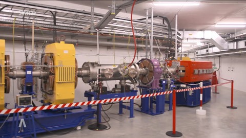 Maschine die den Ionenstrahl erzeugt