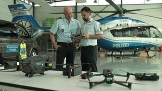 Die Hubschrauberstaffel bereitet sich in ganz Baden-Württemberg mit verschiedenen Möglichkeiten auf die Drohnenabwehr vor.