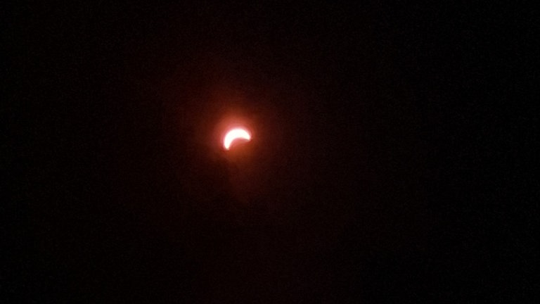 Sonnenfinsternis ist zu sehen