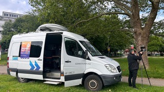 SWR Übertragungswagen am Stühlinger Kirchplatz in Freiburg 