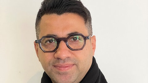 Ahmad Sadi ist gebürtiger Iraner. 2016 kam der studierte Jurist nach Deutschland. Er wünscht sich, wählen zu dürfen.