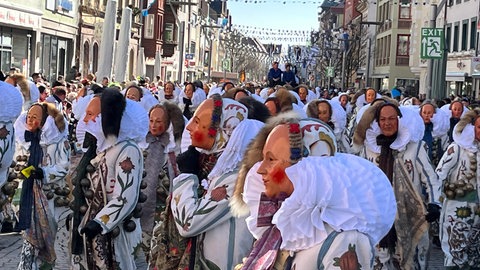 Der Fasnachtsumzug in Villingen - 8.000 Hästräger sind dabei
