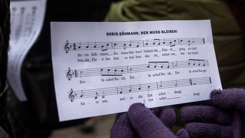 Viele Sängerinnen und Sänger der Freiburger Domsingschule hatten sich dafür eingesetzt, dass Boris Böhmann Domkapellmeister bleibt.