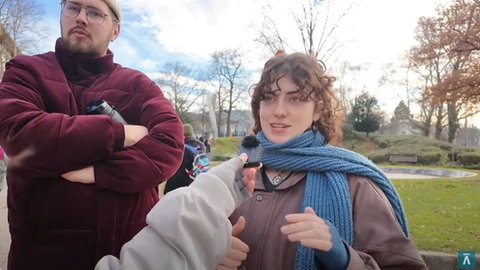 Studentin Luzie hat in ihrer alten Dachgeschoss-Wohnung zuletzt Alpträume bekommen.