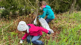 Beim Start der Schwarzwald Clean Up Days haben viele Kinder mitgeholfen. 