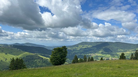Wolken auf Berg in Fröhnd