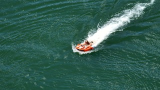 Der sogenannte Wasser-Rettungs-Roboter soll Menschen vor dem Ertrinken retten.