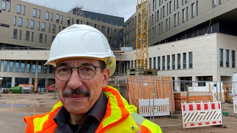 Der stellvertretende Bauleiter der Dreiland-Klinik Lörrach, Michael Rimmele