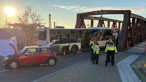 Ein Bus hatte einen tödlichen Unfall an der Friedensbrücke in Weil am Rhein