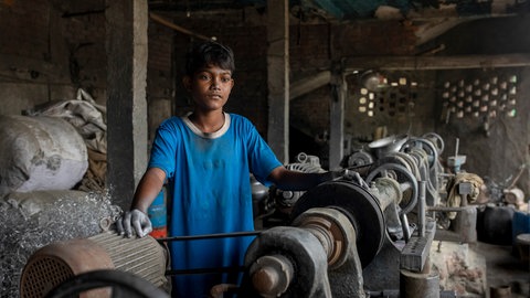 Ein zwölfjähriger Junge, der in Bangladesh lebt.