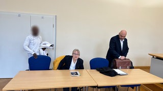 In Schopfheim steht ein 34-jähriger Mann aus Gambia vor Gericht, weil er den ehemaligen Leiter seiner Asylunterkunft massiv beleidigt und mit dem Tod gedroht haben soll.