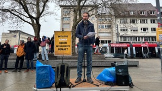 Der Initiator der Demonstration, Philipp Appenzeller, bei seinem Redebeitrag