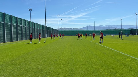 Die Spieler des SC Freiburg beim Training vor dem Europa-League-Viertelfinale gegen Celta Vigo.