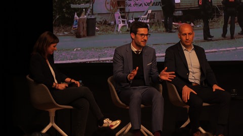 OB-Kandidierende bei der Podiumsdiskussion von SWR, BZ und LpB 