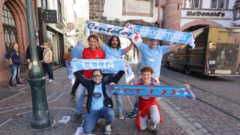 Fernando Méndez und seine Freunde in Freiburg