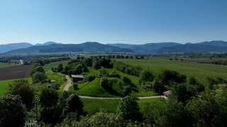 Drohnenansicht des ehemaligen NATO-Tanklagers im Markgräflerland, jetzt ein Schwarzwald Hotel für Schwarzwald Urlaub.
