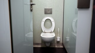 Eine öffentliche Toilette