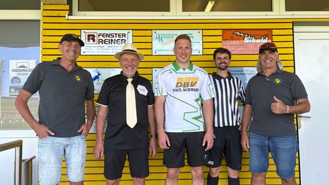 Kurt Kammerer, Egon Bräurer, Leander Jerg, Nikolai Strohmayer und Rolf Merz haben unteranderem das Kuhschiss-Lotto zusammen organisiert. 