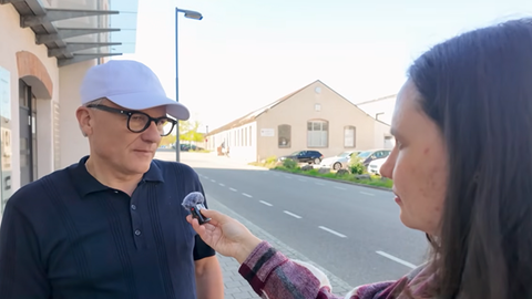 Ralf ist Deutscher, lebt und arbeitet aber seit vielen Jahren in der Schweiz. 