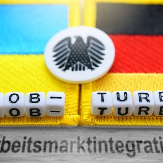 Arbeitsmarktintegration von Ukrainerinnen und Ukrainern