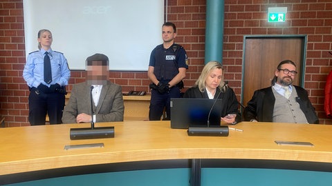 Der Angeklagte im Fall Jasmin M. vor der Urteilsverkündung vor dem Gericht in Konstanz