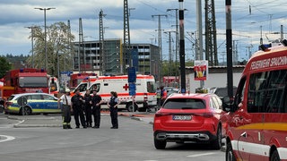 Einsatzkräfte in Singen (Kreis Konstanz) wegen eines Gasalarms.