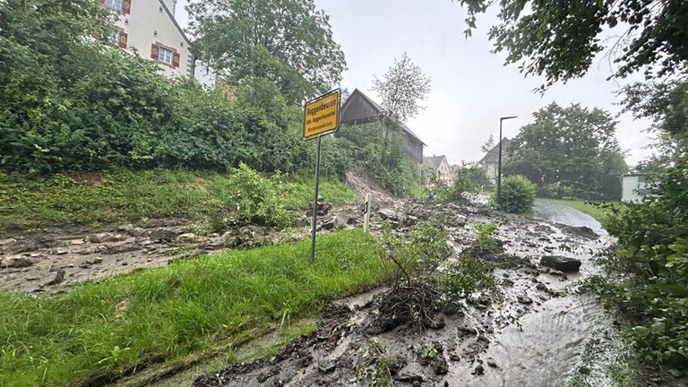 Überschwemmungen in Deggenhausertal und in Oberteuringen Bodenseekreis nach Starkregen.