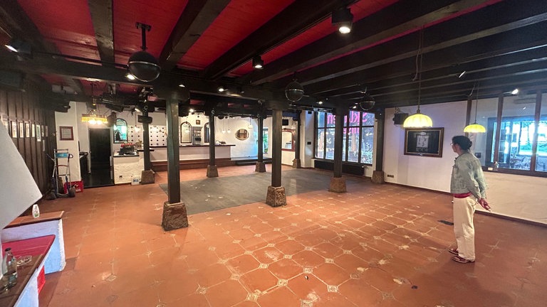Der Theatersaal "Die Färbe" in Singen (Landkreis Konstanz) war nach Regen überflutet.
