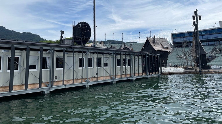 So sieht das Bühnenbild zu "Der Freischütz" von hinten aus.