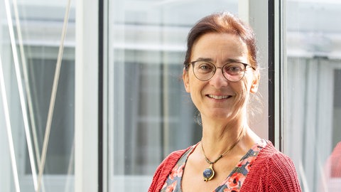 SWR-Redakteurin und Studioleiterin Rebecca Lüer Autorin Bild