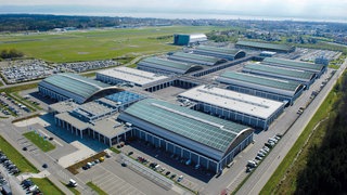 So sollen die Dächer der Messe Friedrichshafen in einem Jahr aussehen - so sieht es die Messe vor. 
