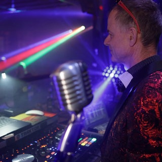 Wolfgang Aich, Bankangestellter aus Friedrichshafen wird DJ