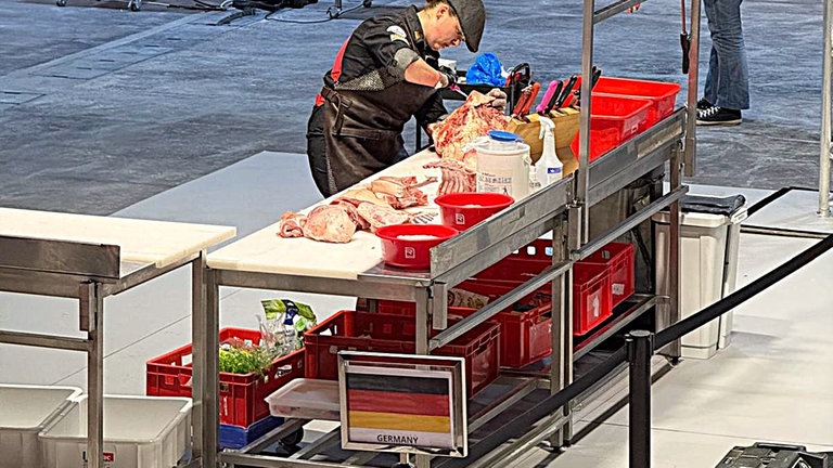 Lina Wachter (19) hat als einzige Deutsche in der Kategorie: World Champion Butcher Apprentice teilgenommen