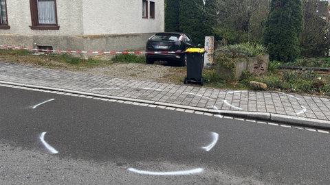 Ein 64-Jähriger ist am Mittwochnachmittag bei einem Großeinsatz in Hilzingen durch Polizeischüsse gestorben.