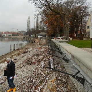 Fotos zeigen das Bodenseeufer Kressbronn jetzt und die Planung, wie es nach der Renaturierung aussehen könnte.