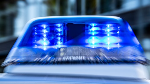 Blaulicht auf einem Polizeiwagen (Symbolbild).