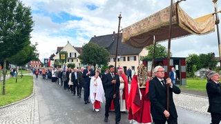 Insel Reichenau feiert höchsten Inselfeiertag: Das Heilig-Blut-Fest mit feierlichem Gottesdienst und Prozession. (Archivbild)