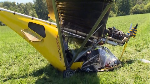 Das abgestürzte Wrack des Flugzeugs bei Hoßkirch.