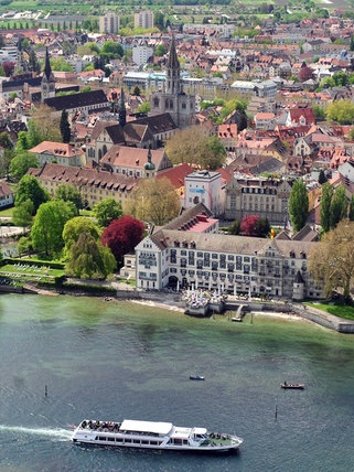 Eine Luftaufnahme der Altstadt von Konstanz